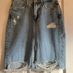 NWT H&M Knee-Length Distressed Denim Skirt